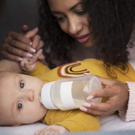 family-two-mums-having-baby