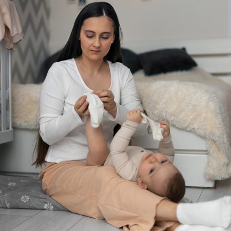 lifestyle-woman-going-through-motherhood